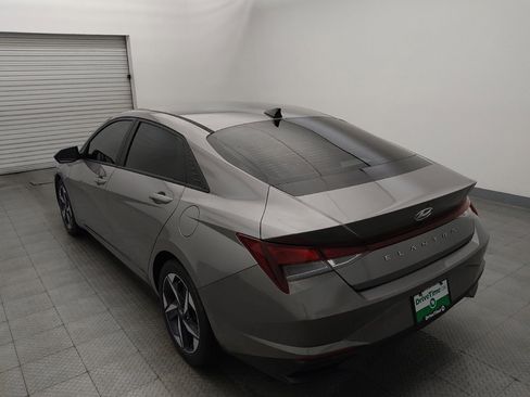 Used 2023 Hyundai Elantra SEL w/ Convenience Package FWD image 5
