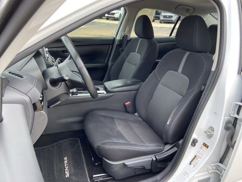 Used 2023 Nissan Sentra SV image 17