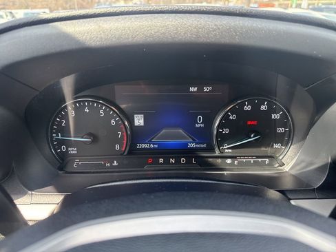 Used 2022 Ford Explorer XLT w/ Equipment Group 202A AWD/4WD image 13