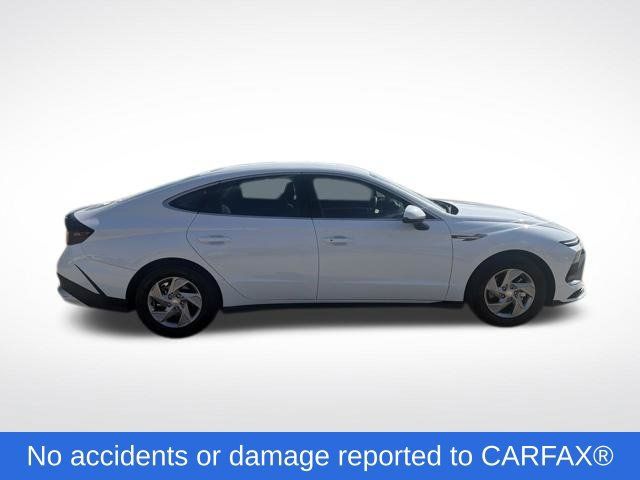 Used 2025 Hyundai Sonata SE FWD image 2
