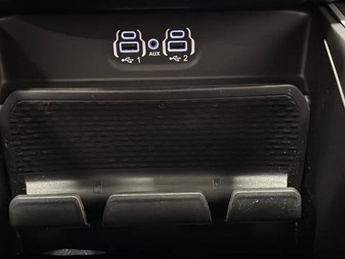 Used 2022 RAM 2500 Big Horn w/ Night Edition AWD/4WD image 45