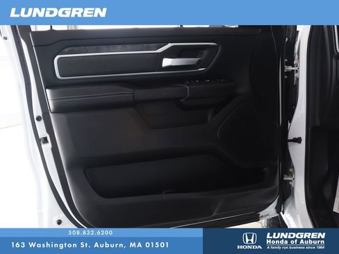 Used 2019 RAM 1500 Big Horn AWD/4WD image 9