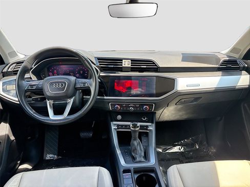 Used 2019 Audi Q3 2.0T Premium w/ Convenience Package AWD/4WD image 23