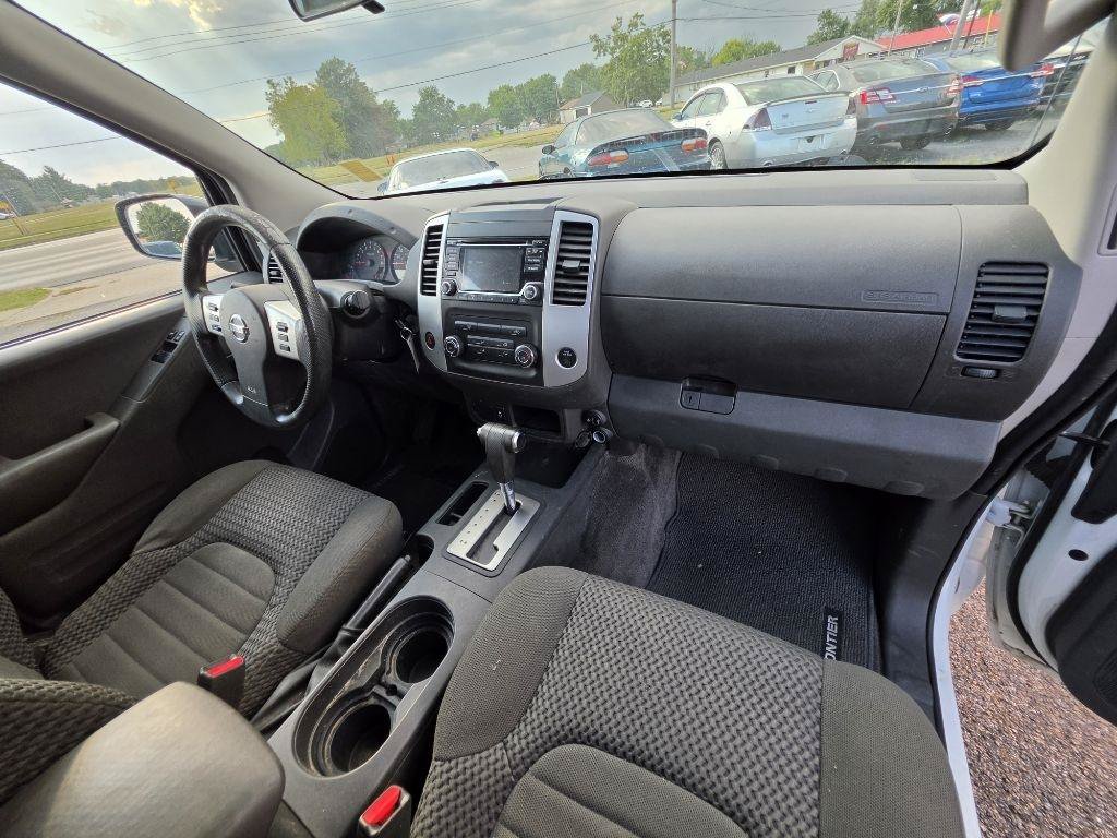 Used 2018 Nissan Frontier SV RWD image 17