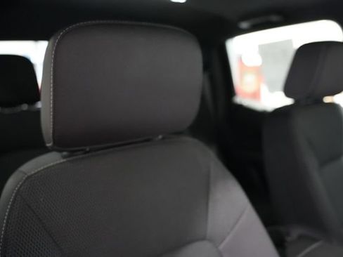 Used 2023 Chevrolet Colorado LT w/ LT Convenience Package II AWD/4WD image 20