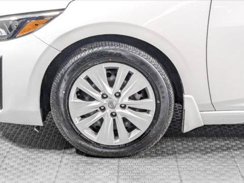 Used 2024 Nissan Sentra S FWD image 33
