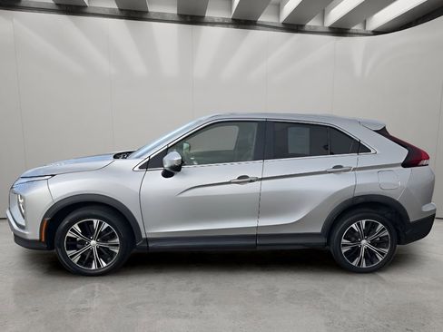 Used 2022 Mitsubishi Eclipse Cross SE image 2