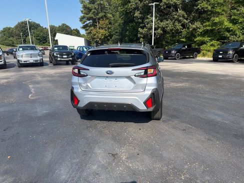 Used 2025 Subaru Crosstrek 2.5i Premium AWD/4WD image 4