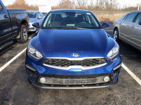 Used 2021 Kia Forte LXS image 2