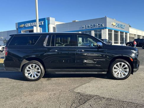 Used 2024 Chevrolet Suburban Premier w/ Advanced Technology Package image 11