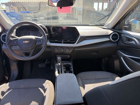 Certified 2024 Chevrolet Trax LS w/ LS Convenience Package image 8