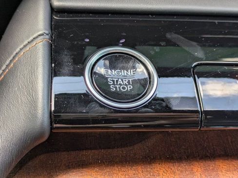 Used 2025 Lincoln Navigator Black Label AWD/4WD image 29