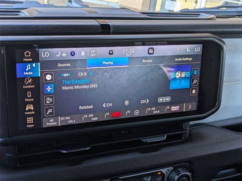 Used 2024 Jeep Wrangler Sport S image 17