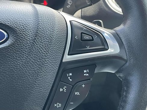 Used 2017 Ford Edge Titanium w/ Technology Package image 25