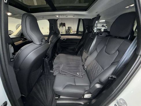 Certified 2025 Volvo XC90 T8 Plus w/ Protection Package Premier AWD/4WD image 19