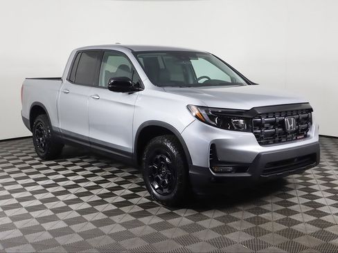 Certified 2025 Honda Ridgeline Sport+ image 47