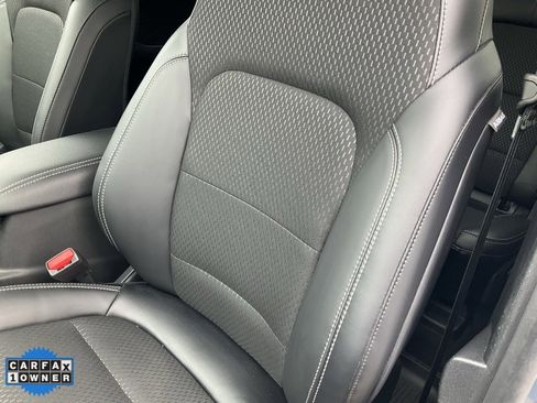 Used 2025 Ford Escape SE image 17