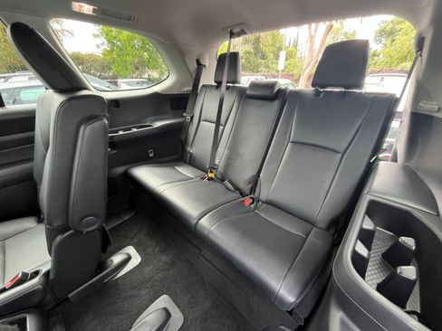 Used 2025 Toyota Grand Highlander FWD image 30