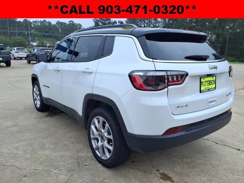Used 2025 Jeep Compass Limited AWD/4WD image 4