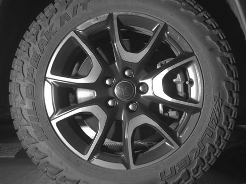 Used 2025 Jeep Compass Trailhawk AWD/4WD image 13