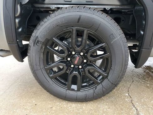 New 2026 GMC Sierra 1500 Elevation image 6