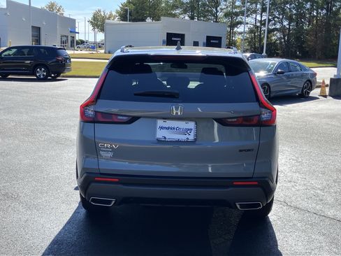 Certified 2025 Honda CR-V Sport image 9