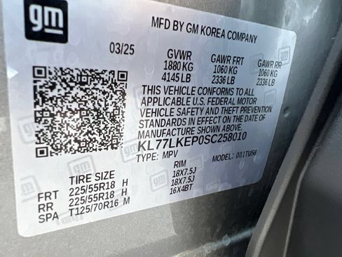 Used 2025 Chevrolet Trax ACTIV w/ Sunroof Package FWD image 28