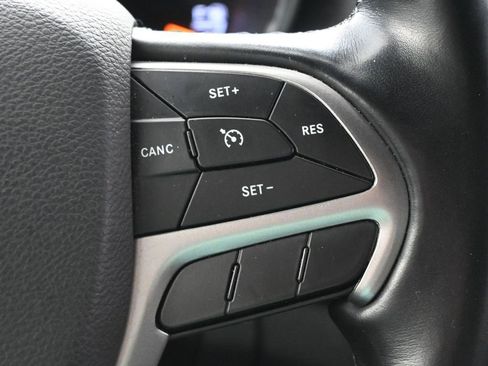 Used 2021 Jeep Grand Cherokee Laredo X image 20