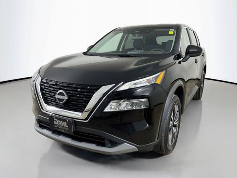 Used 2023 Nissan Rogue SV AWD/4WD image 4