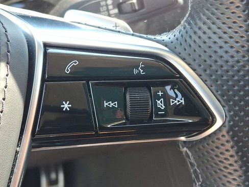 Used 2023 Audi S8 AWD/4WD image 24