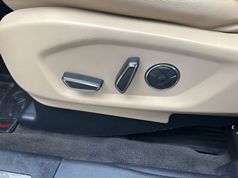 Used 2017 Ford Explorer Limited w/ Equipment Group 301A image 10