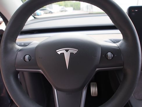 Used 2022 Tesla Model Y Performance AWD/4WD image 21