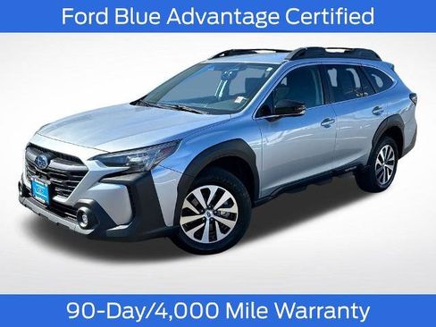 Used 2023 Subaru Outback Premium AWD/4WD image 1
