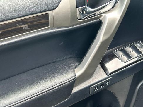 Used 2014 Lexus GX 460 image 12