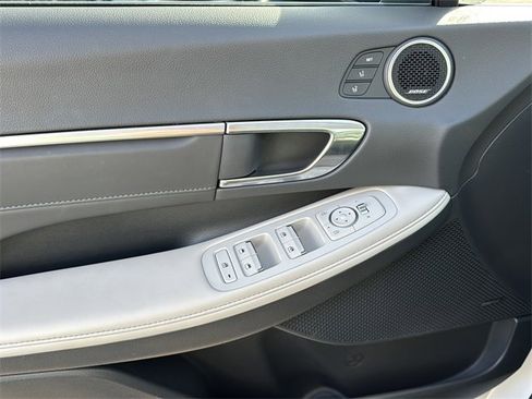 Used 2022 Hyundai Sonata Limited image 23