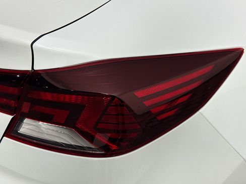 Used 2019 Hyundai Elantra Value Edition FWD image 33