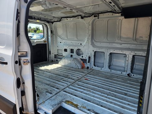 Used 2016 Ford Transit 250 130 Low Roof image 19