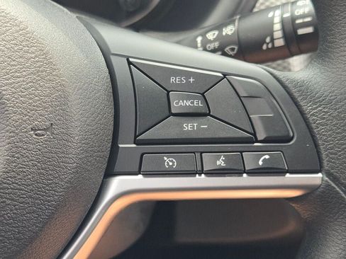 Used 2020 Nissan Kicks SV FWD image 28