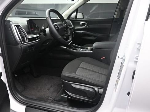 Used 2026 Kia Sorento LX FWD image 17
