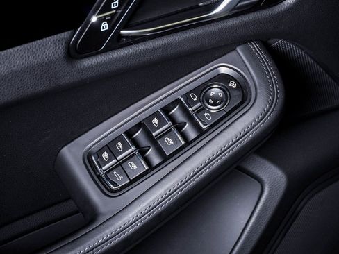 Certified 2025 Porsche Macan S w/ Premium Package Plus image 26