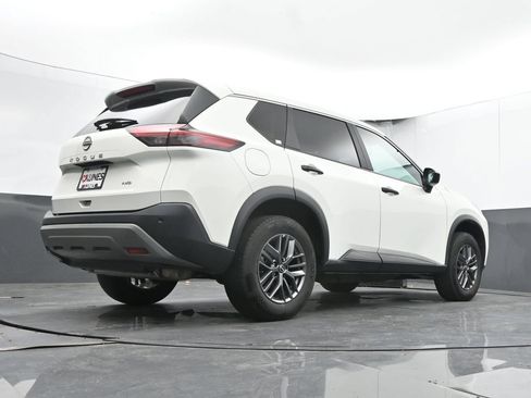 Used 2023 Nissan Rogue S AWD/4WD image 41