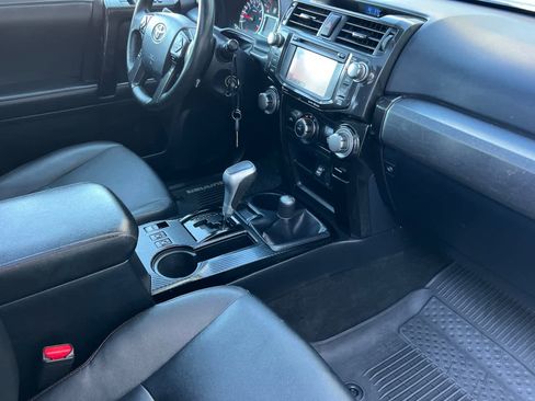 Used 2019 Toyota 4Runner TRD Off-Road Premium image 17