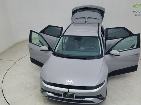 Used 2025 Hyundai Ioniq 5 SE RWD image 82