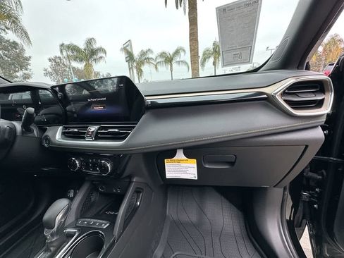 Used 2025 Chevrolet TrailBlazer ACTIV w/ Convenience Package FWD image 28