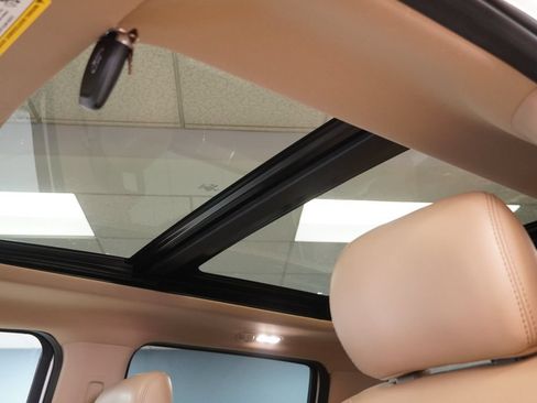 Used 2019 Ford F150 Lariat AWD/4WD image 4
