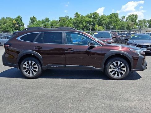 Used 2025 Subaru Outback Limited AWD/4WD image 8