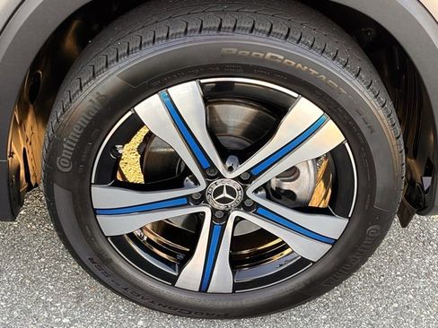 Used 2022 Mercedes-Benz EQB 350 4MATIC image 33