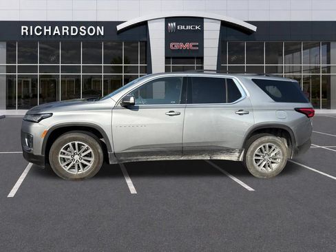Used 2023 Chevrolet Traverse LT FWD image 10