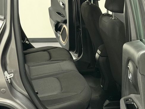 Used 2016 Jeep Renegade Sport w/ Power & Air Group FWD image 10