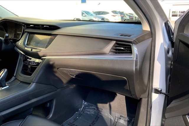 Used 2019 Cadillac XT5 Premium Luxury AWD/4WD image 16